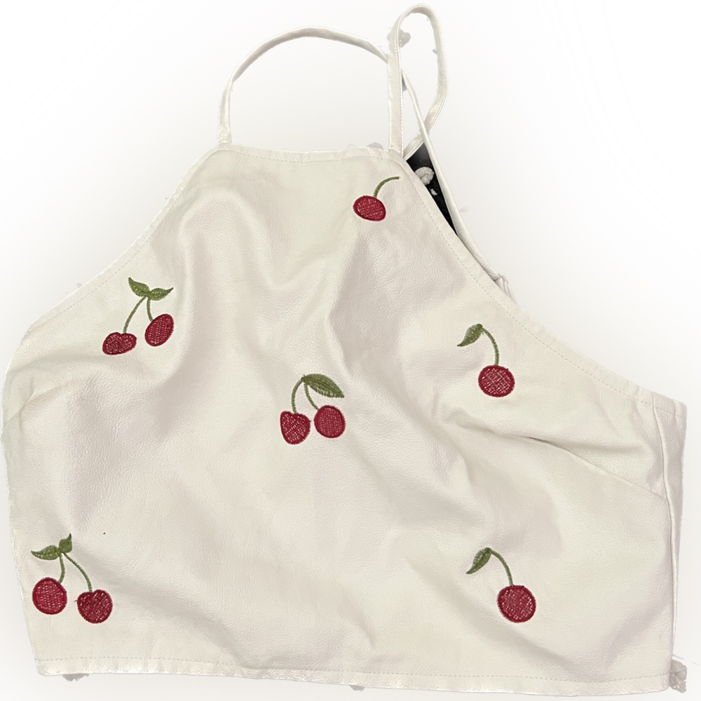 🍒🍒 Faux Leather Crop Top
